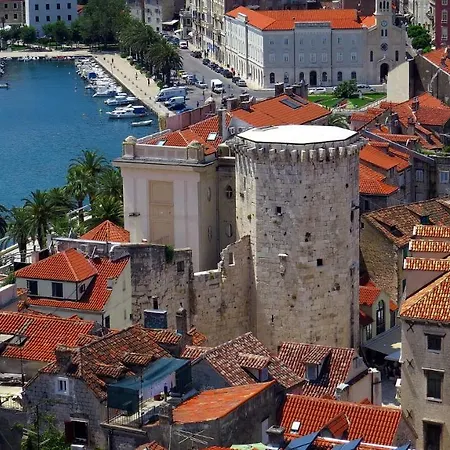 Appartement A Sweet With A View Of The Sea, Balcony Split